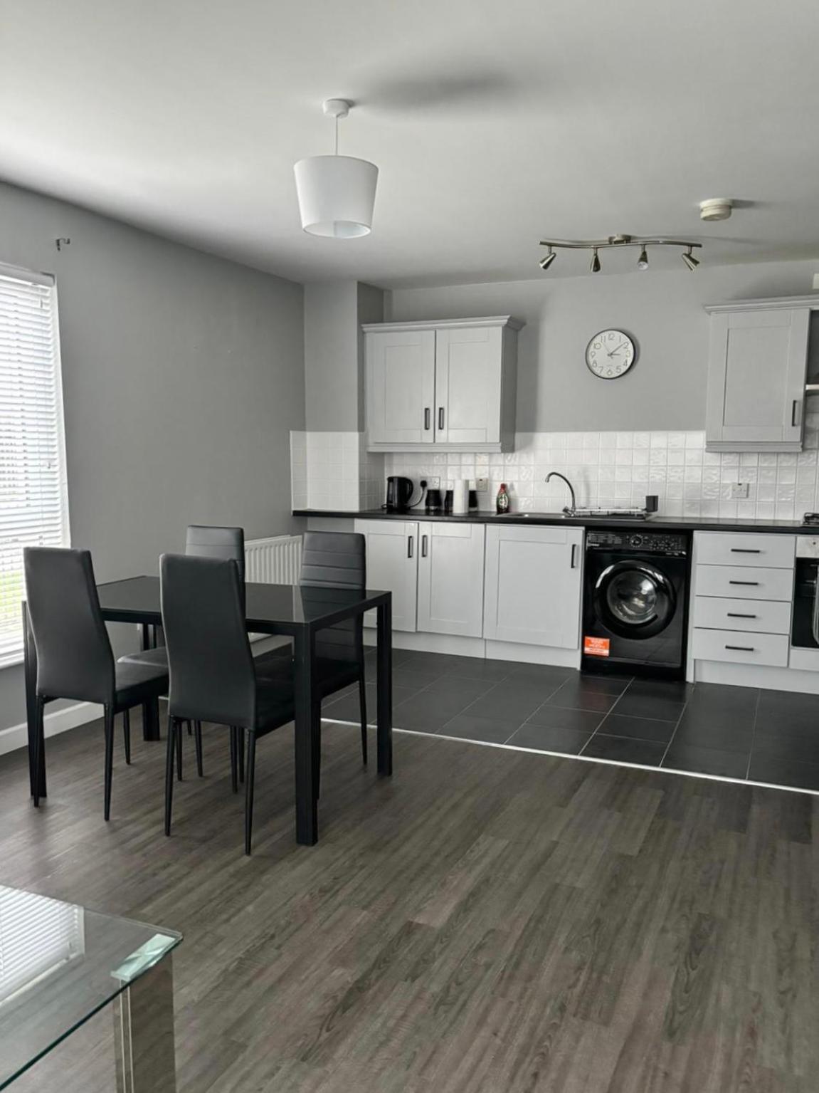 2 Bedroom Ground Floor Apartment Belfast Exterior foto
